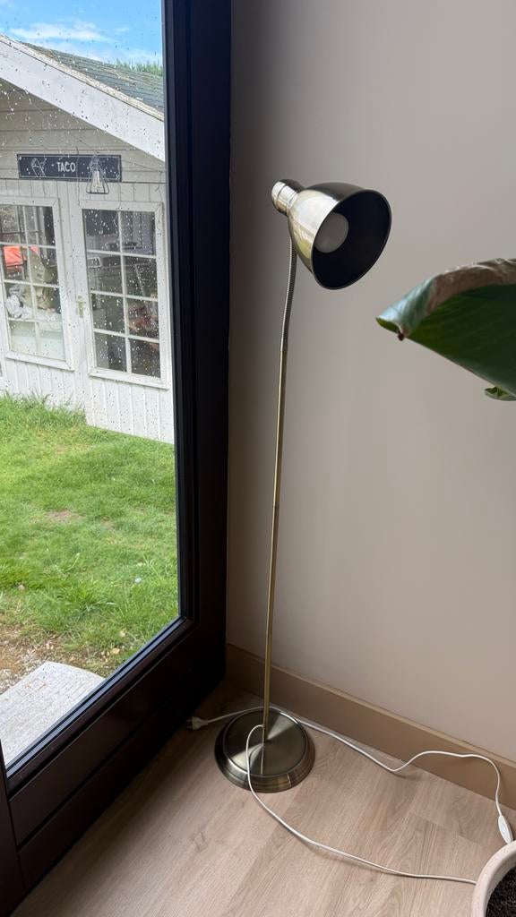 Staande gouden/messing leeslamp, Ophalen, Zo goed als nieuw, Metaal, 100 tot 150 cm