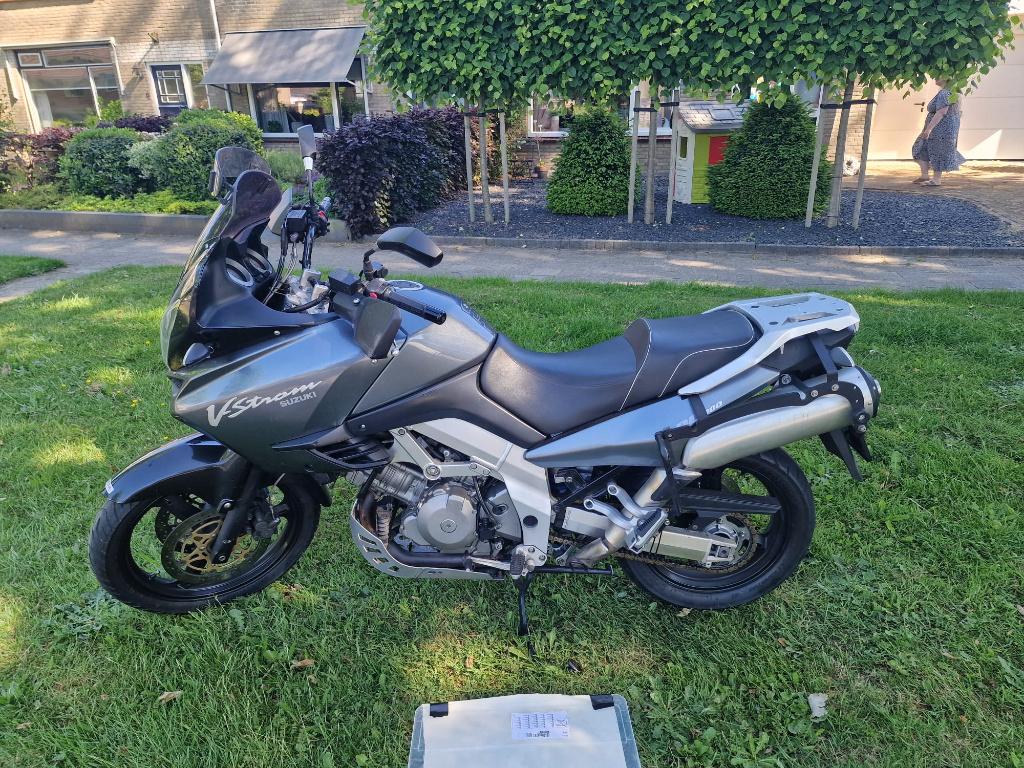 Suzuki V-Strom 1000DL, Motoren, 2 cilinders, Gebruikt, Particulier, Meer dan 35 kW