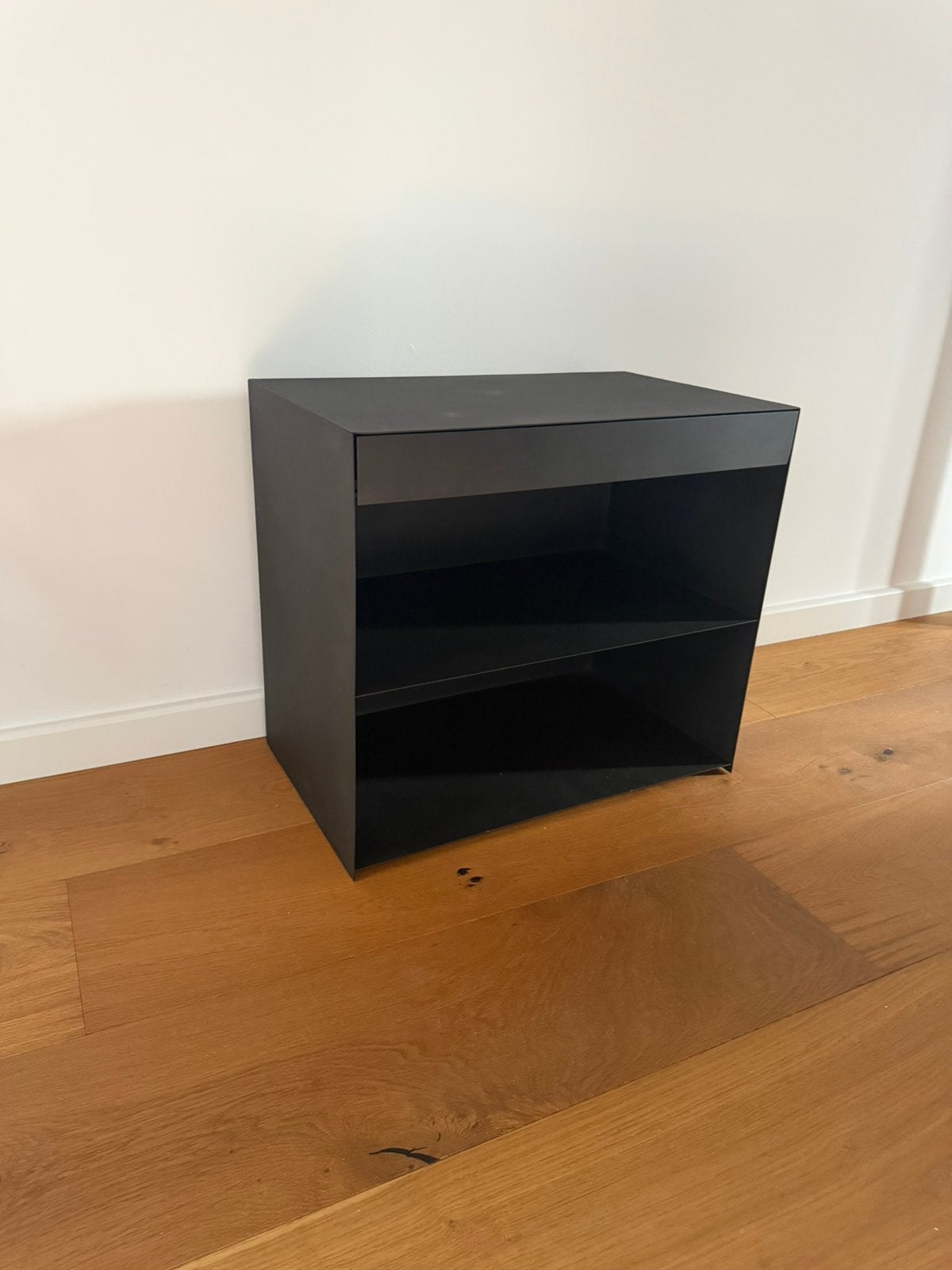 Zara Metalen Nachtkast Zwart, Ophalen, Gebruikt, Metaal of Aluminium, 55 tot 70 cm