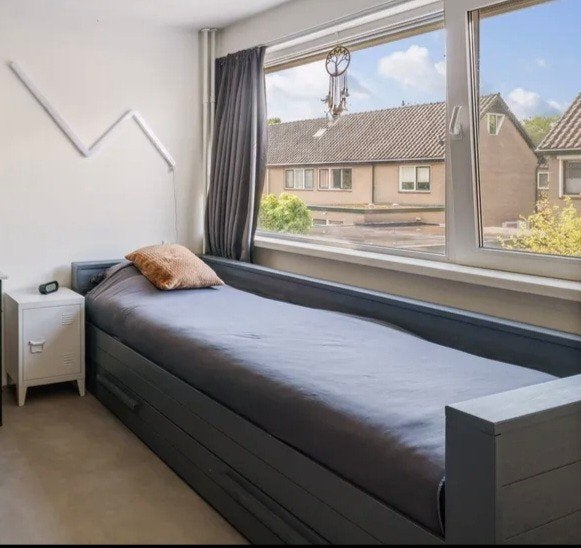 Woood Eenpersoonsbed met uitschuifbaar logeerbed, Huis en Inrichting, Slaapkamer | Bedden, Ophalen, Gebruikt, 90 cm, Eenpersoons