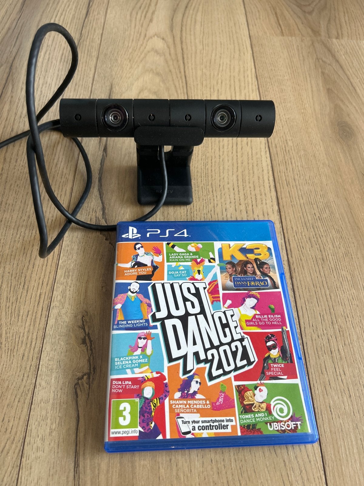Just Dance 2021 PS4 met PlayStation Camera, Spelcomputers en Games, Muziek, Eén computer, Ophalen of Verzenden, Zo goed als nieuw