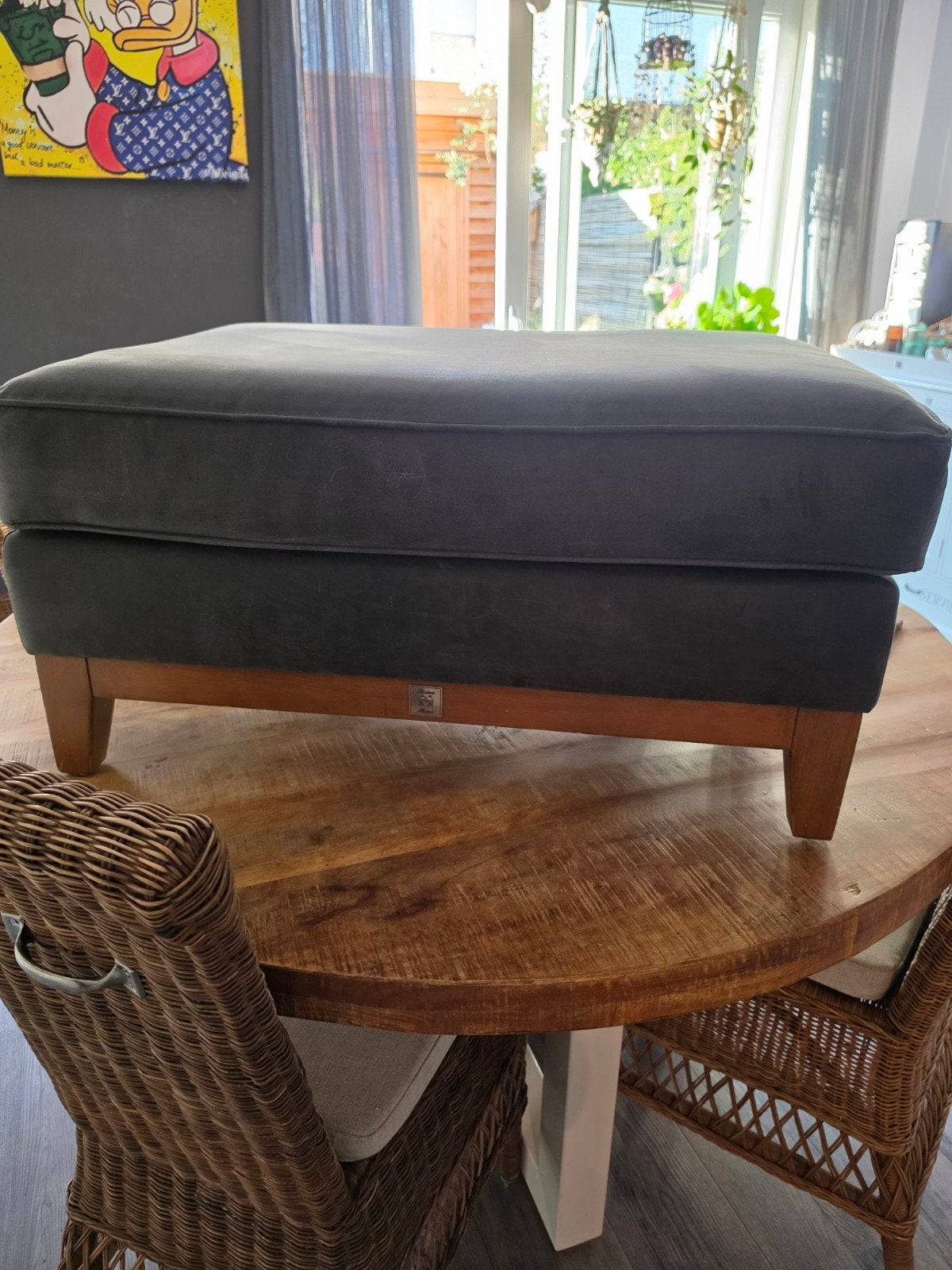 Riviera Maison Hocker/Voetenbank - Grijs met houten poten, Gebruikt, Landelijke, klassieke stijl, 50 tot 75 cm, Ophalen of Verzenden