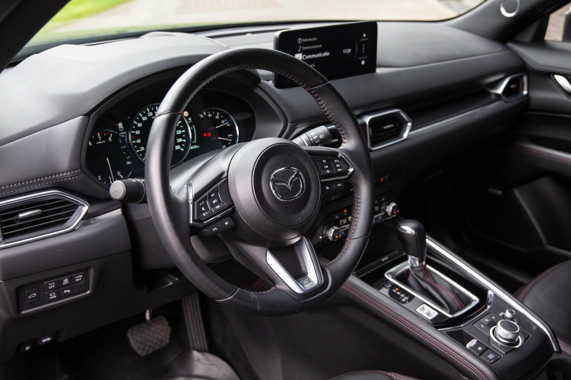 Foto 5 van Mazda CX-5 2.0 SkyActiv-G 165 Homura , Adaptieve Cruise Bose