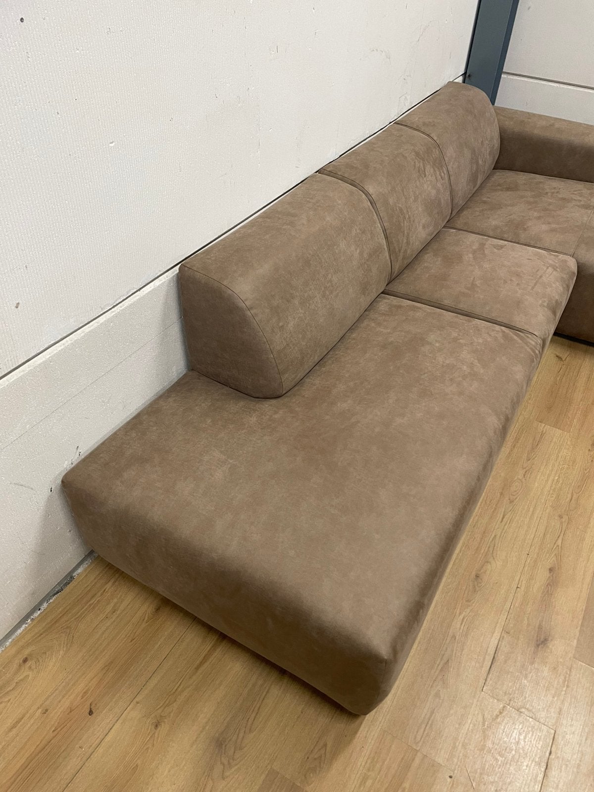 Mooie luxe taupe bruine hoekbank 6 MAANDEN OUD - GEREINIGD!!, Huis en Inrichting, Banken | Bankstellen, Ophalen, Luxe, Hoekbank