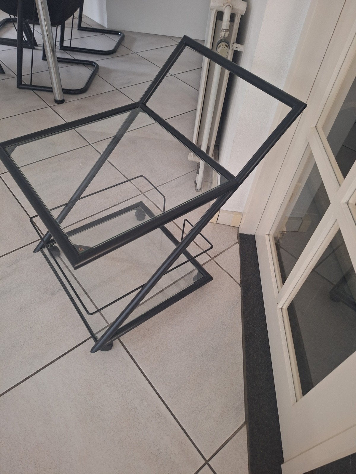 Vintage Bijzettafel / Kar van Metaal en Glas, Ophalen, Minder dan 55 cm, Gebruikt, Metaal of Aluminium