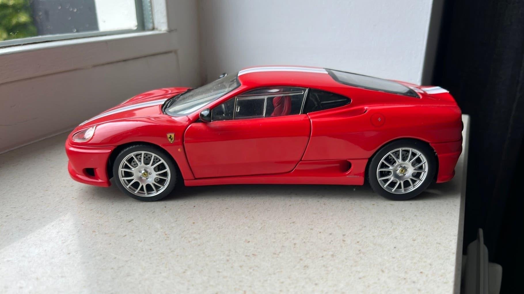 Ferrari 360 Scuderia  1:18 Hotwheels, Ophalen of Verzenden, Zo goed als nieuw, Auto, Hot Wheels