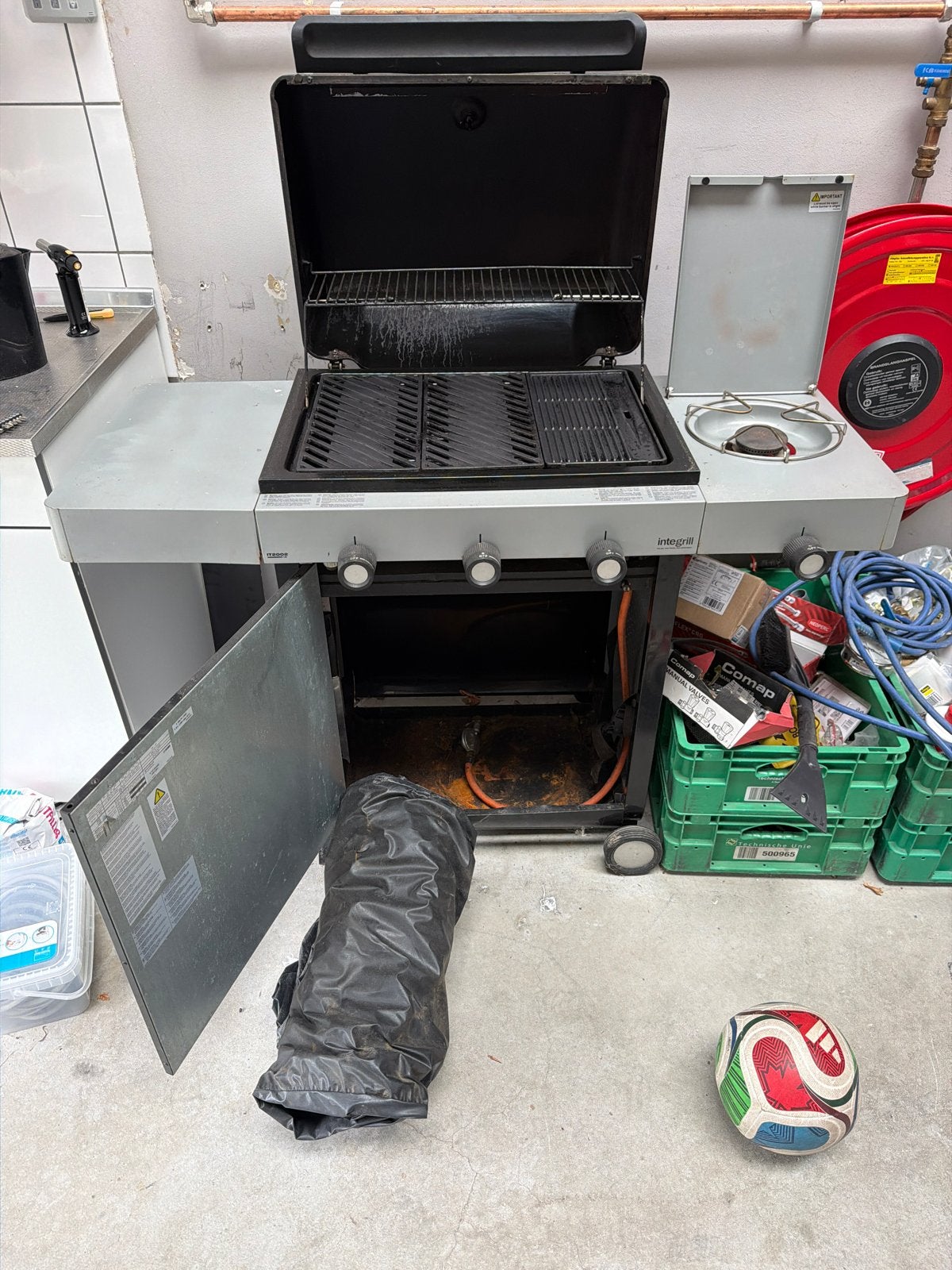 Grandhall Integrill Gasbarbecue met Zijbrander, Ophalen, Gebruikt