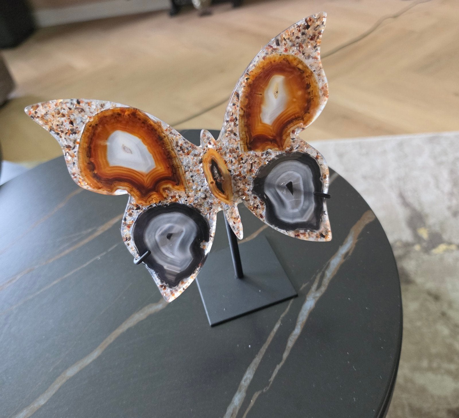 Agaat vlinder op standaard - Unieke decoratie, Verzamelen, Ophalen of Verzenden, Mineraal