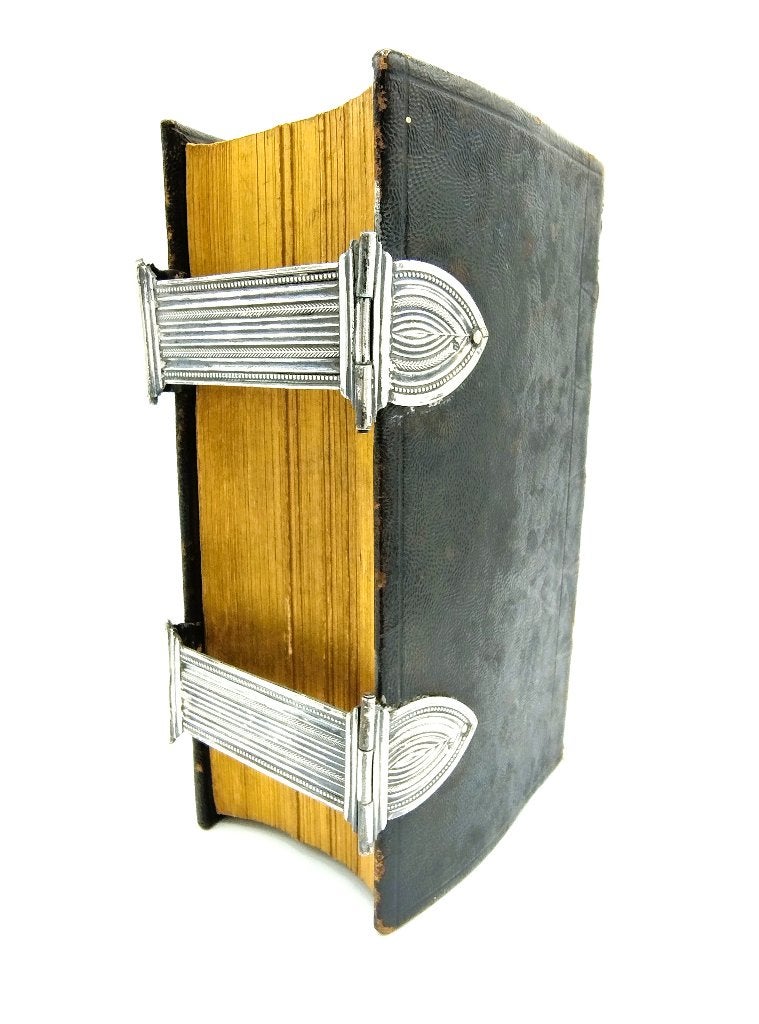 Bijbel met dubbele zilveren sloten, 1818