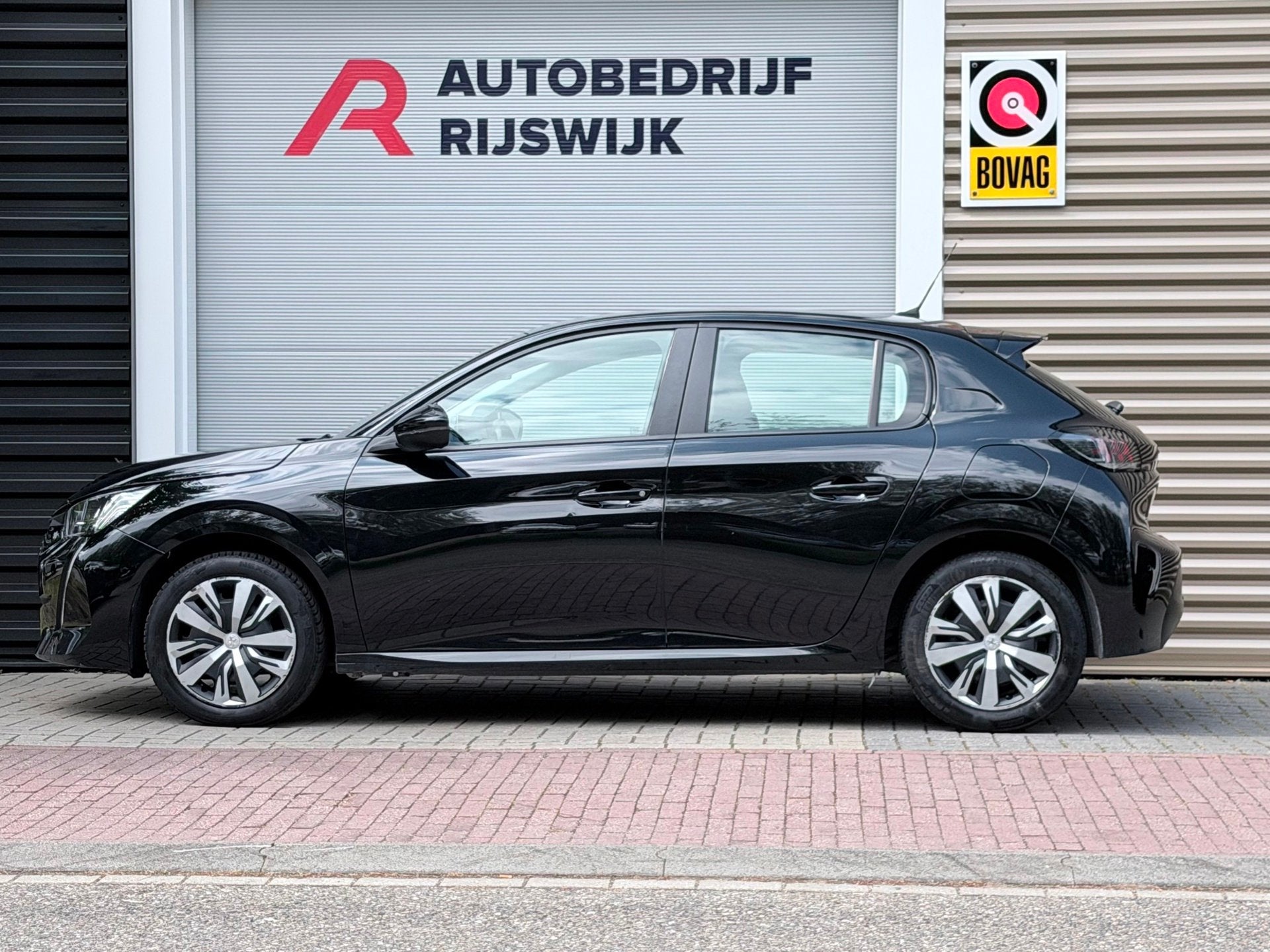 Peugeot 208 1.2 PureTech Blue Lease Active, Auto's, Voorwielaandrijving, Euro 6, 1199 cc, Zwart