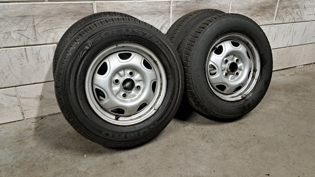 Banden Charade Sirion Atos Excel i10 Demio Starlet 175/70/13, Gebruikt, 13 inch, 175 mm, Banden en Velgen