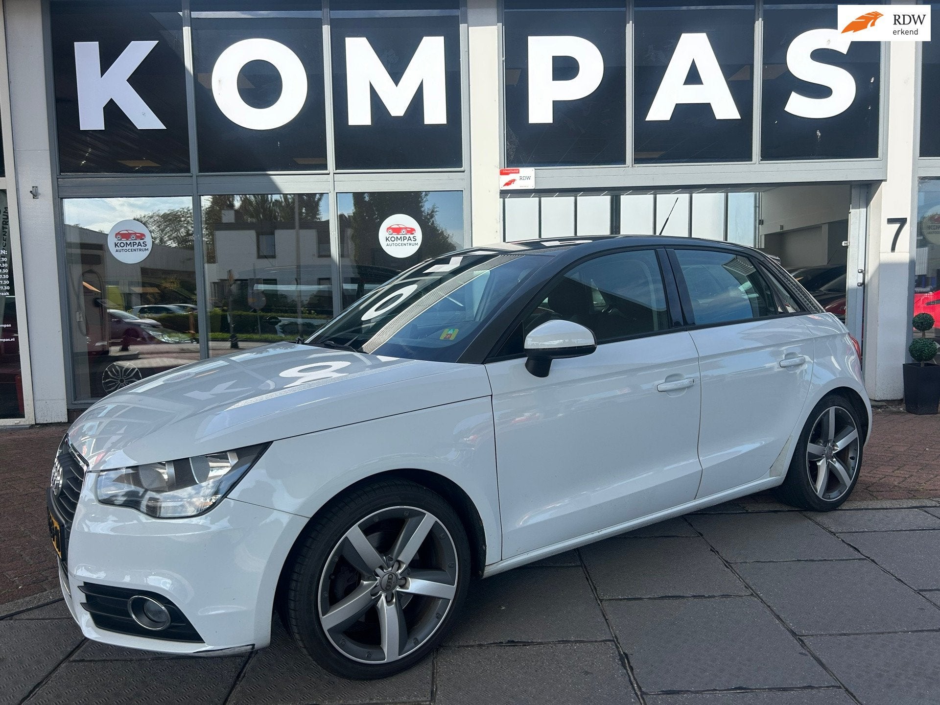 Audi A1 Sportback 1.4 TFSI Ambition Pro Line |Airco|5DRS|PDC, Voorwielaandrijving, Euro 5, Lichtsensor, Zwart