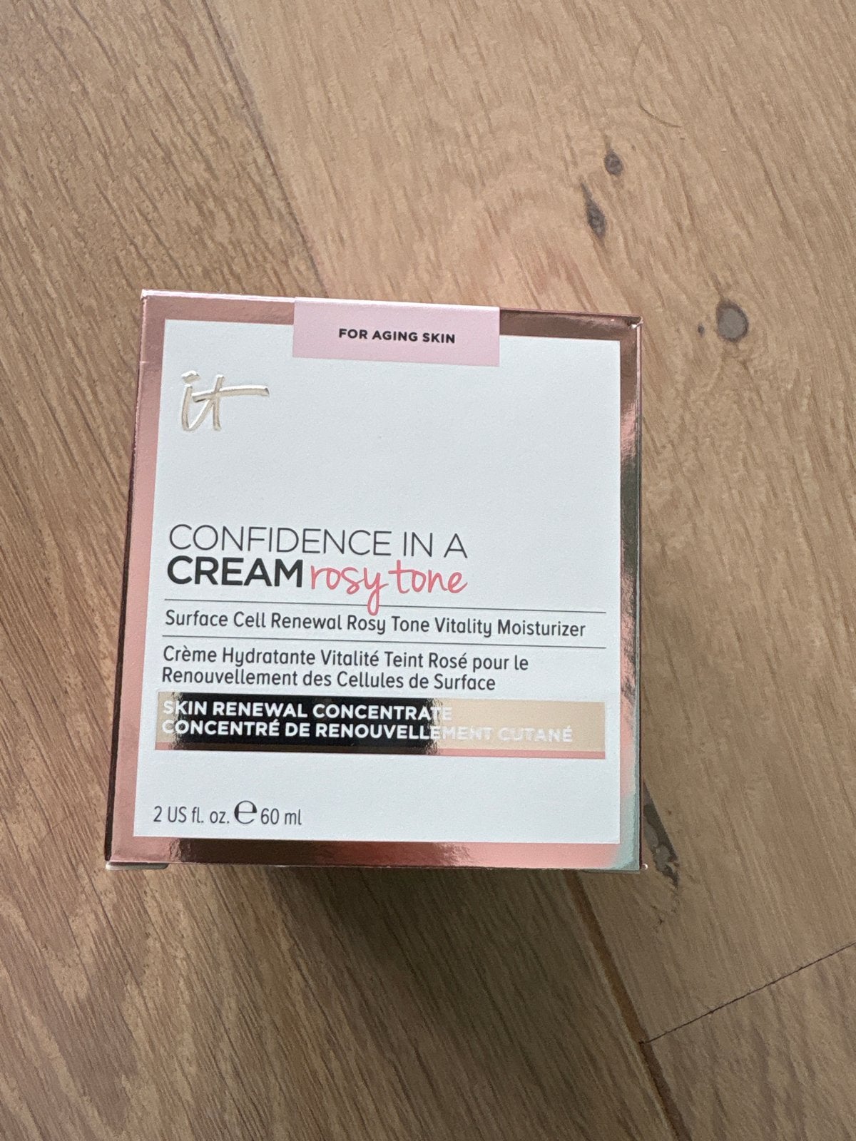 IT Cosmetics Confidence in a Cream Rosy Tone Moisturizer, Ophalen of Verzenden, Nieuw, Gehele gezicht, Verzorging