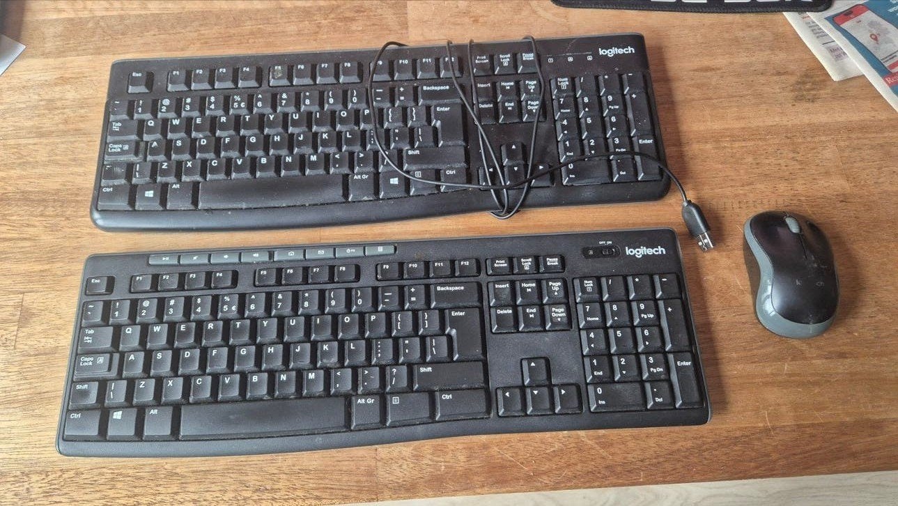 Logitech Toetsenbord en Muis Set (Bedraad en Draadloos), Ophalen of Verzenden