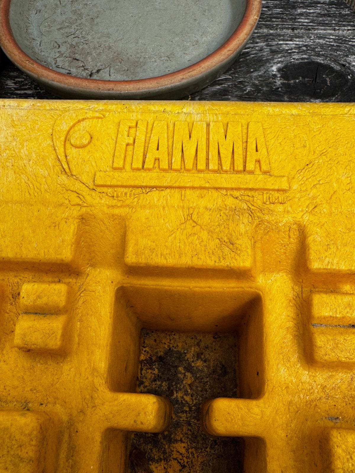 2 sets levelblokken Fiamma, Caravans en Kamperen, Ophalen, Zo goed als nieuw