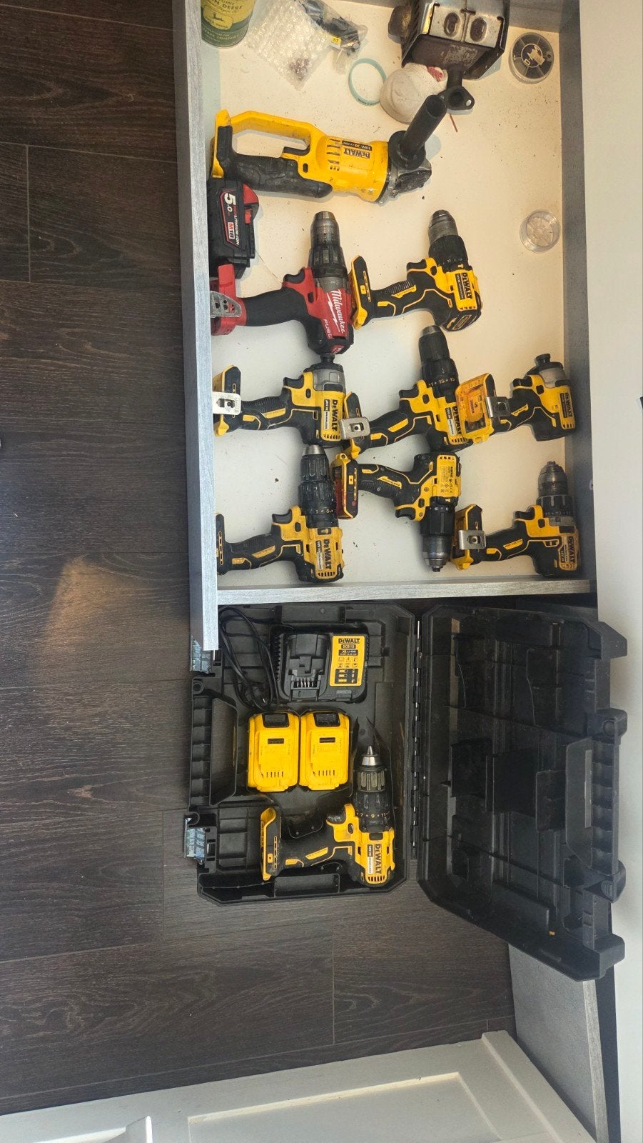 DeWalt & Milwaukee Boormachine, Slijptol, Slagmoer, 600 watt of meer, Variabele snelheid, Ophalen of Verzenden, Zo goed als nieuw