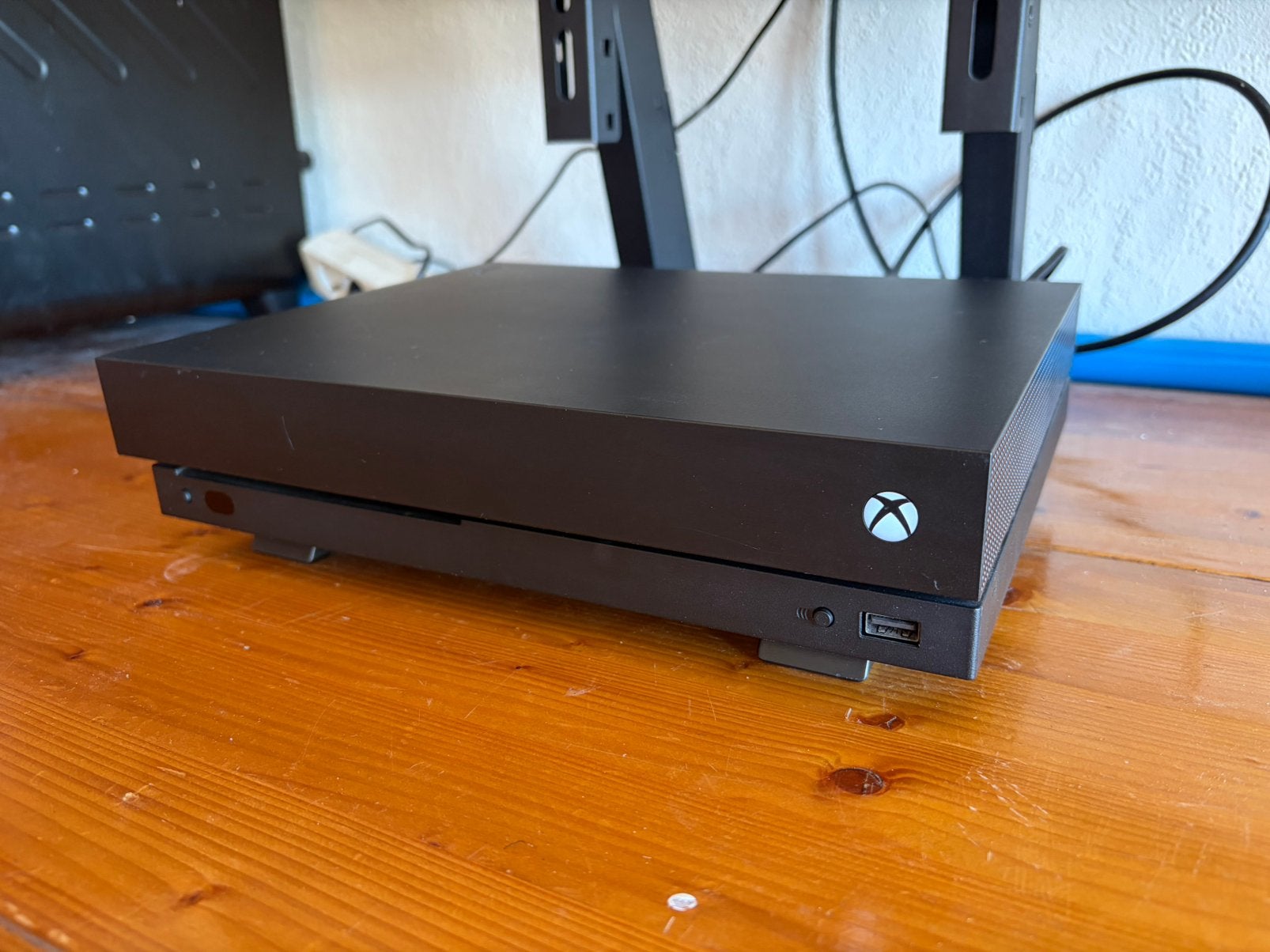 Nette Xbox one X 1 TB, Ophalen, Zo goed als nieuw, Zonder controller, 1 TB