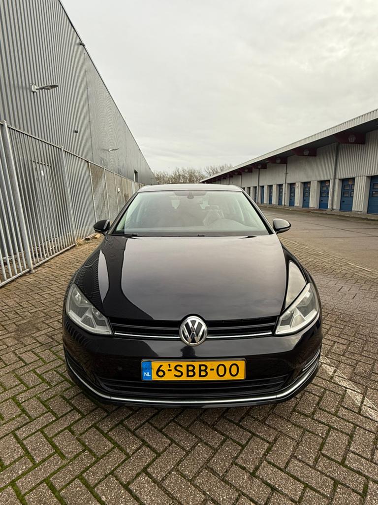 Volkswagen Golf 1.4 TSI 90KW DSG 2013 Zwart, Auto's, Volkswagen, 4 cilinders, Origineel Nederlands, 1395 cc, 630 kg