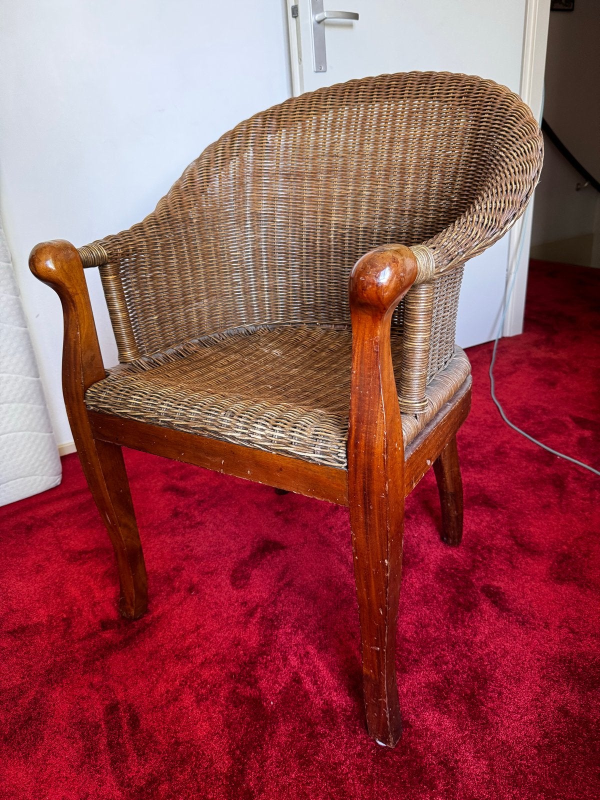 Mooie rieten stoel met houten frame - Vintage design, Antiek en Kunst, Antiek | Meubels | Stoelen en Banken, Ophalen