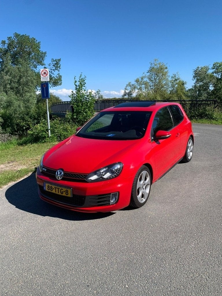 Volkswagen Golf 6 GTI - NL auto - Handgeschakeld ( 2012 ), Auto's, Voorwielaandrijving, Zwart, 4 cilinders, 1984 cc