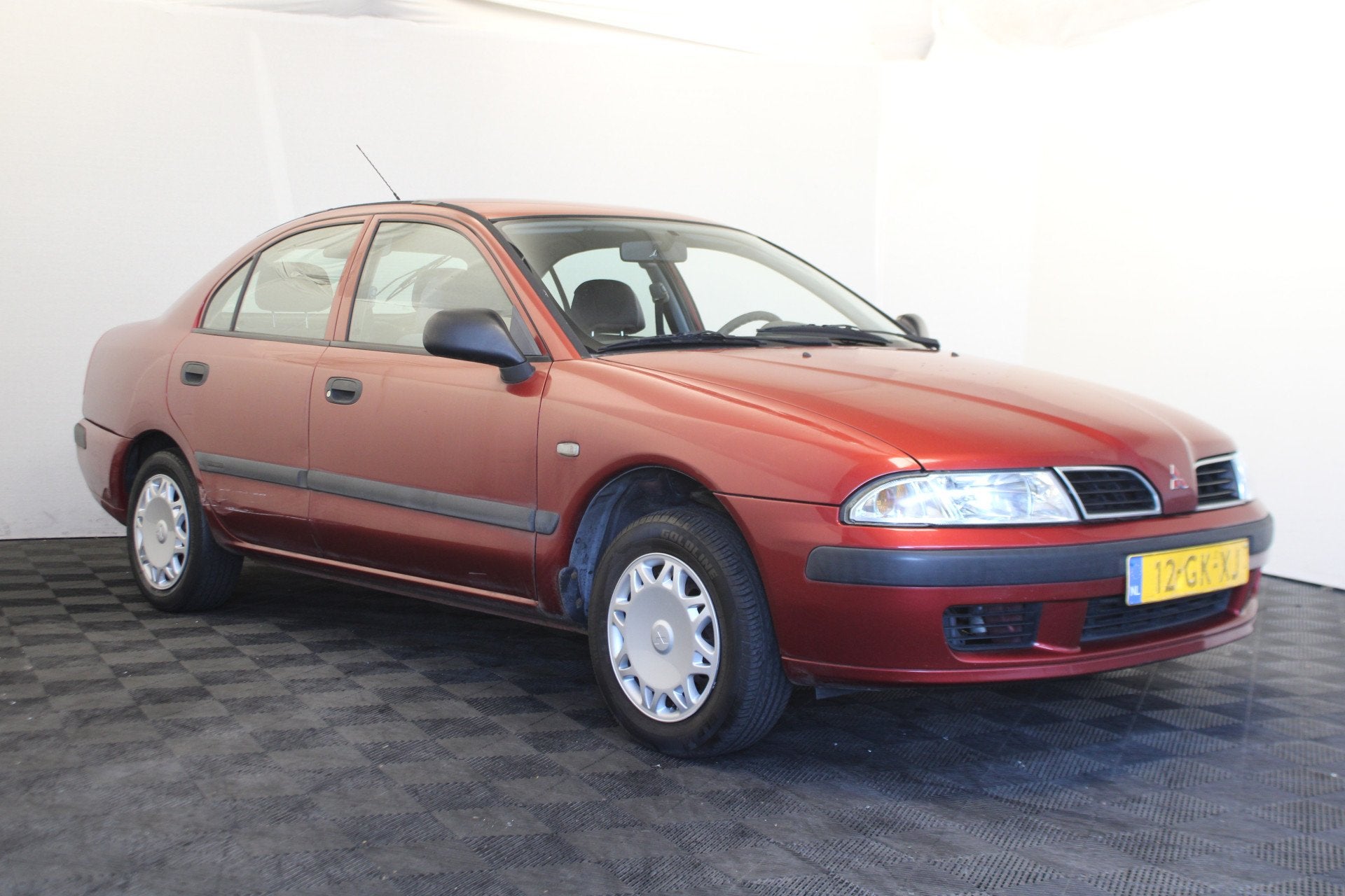 Mitsubishi Carisma 1.6 Classic (bj 2001), Auto's, Voorwielaandrijving, Alarm, Bedrijf, Handgeschakeld