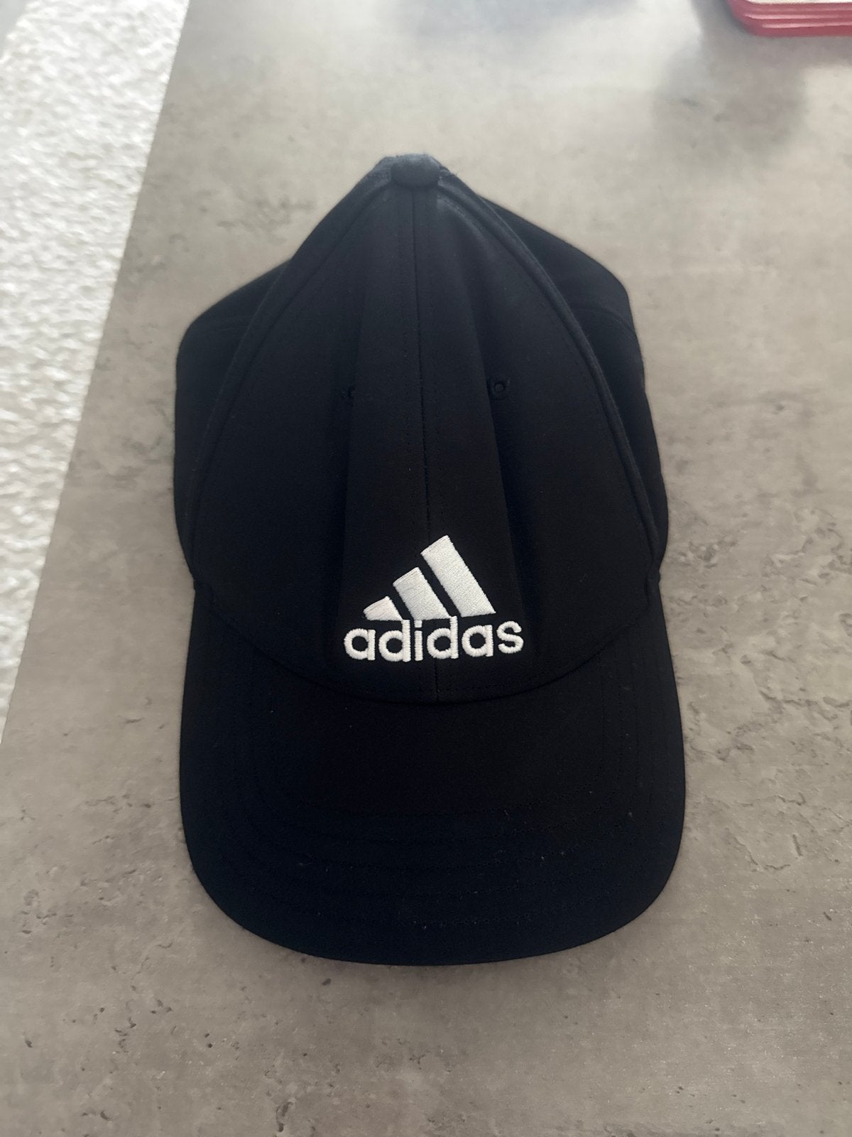 Originele Adidas Pet - Zwart met Wit Logo, Ophalen of Verzenden, Zo goed als nieuw, One size fits all, Pet