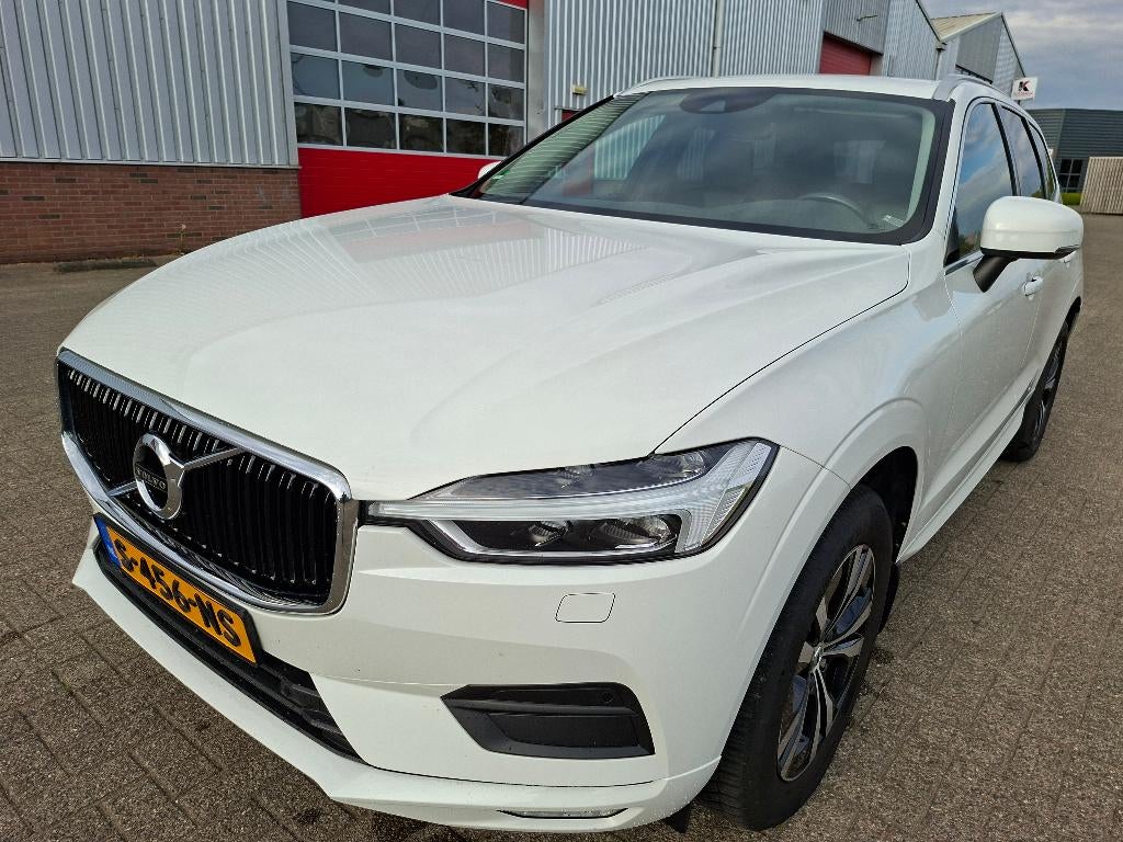 Volvo XC60 B5 Momentum Pro 250pk-Mild Hybrid-Trekhaak electr, Auto's, 15 km/l, Euro 6, 4 cilinders, 1969 cc