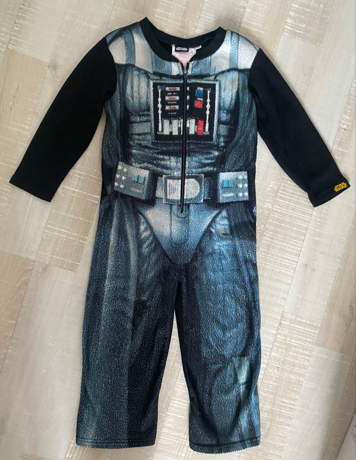 Star Wars Darth Vader Onesie Maat 110/116, Ophalen of Verzenden, Gebruikt, Jongen, Nacht- of Onderkleding