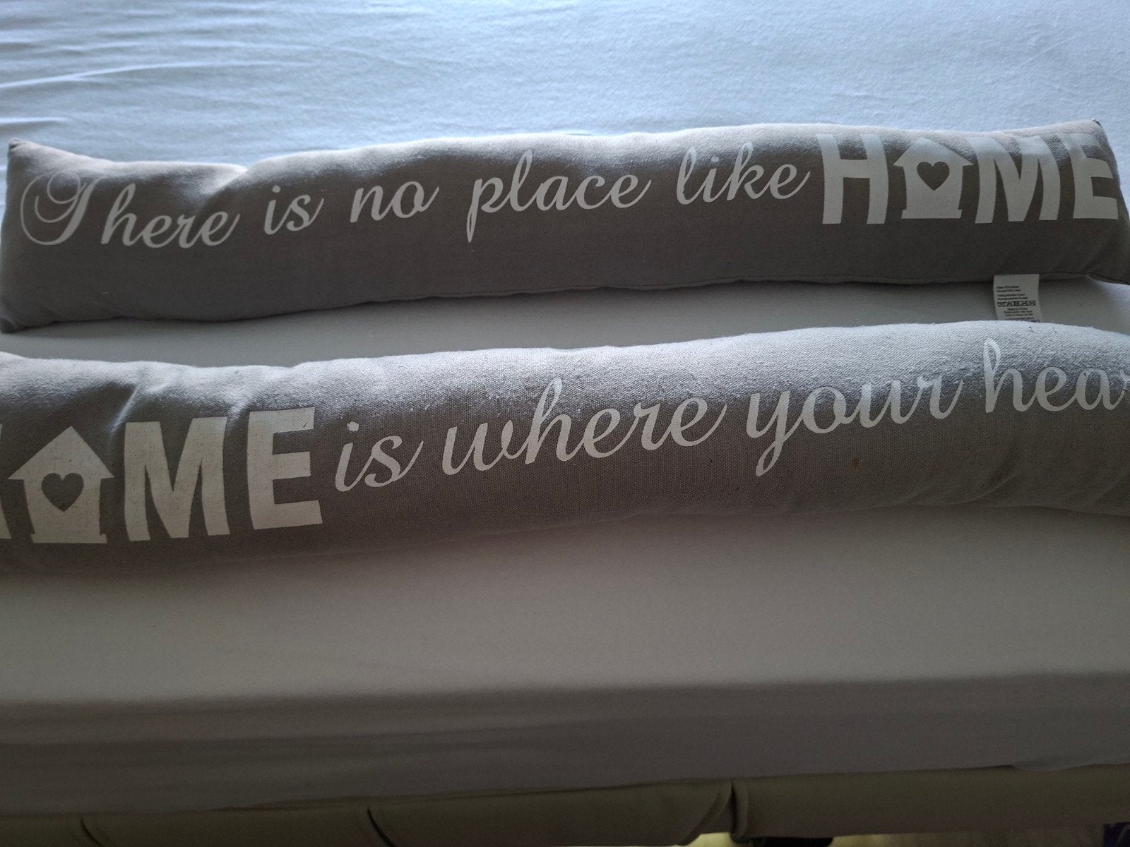 Decoratieve tochtrolkussens met 'Home' tekst, Gebruikt, Met print, Ophalen of Verzenden, Rolkussen