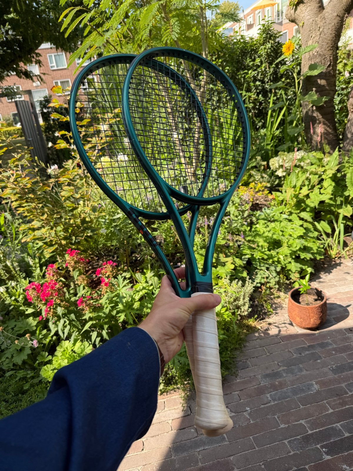 2x Wilson Blade 98 V9 Tennisracket - L2 Gripmaat, L2, Ophalen of Verzenden, Zo goed als nieuw, Wilson
