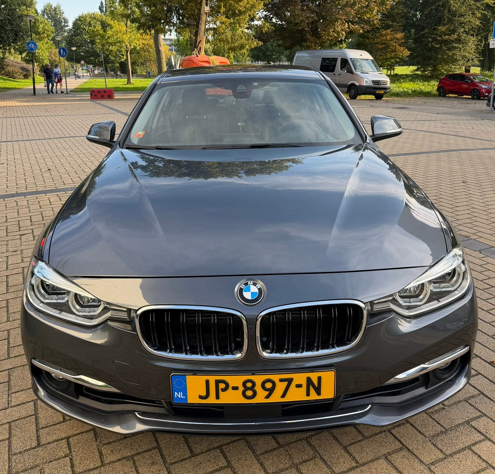 BMW 3-Serie 330e M sport Iperformance 252pk Aut 2016 Grijs, 1998 cc, Achterwielaandrijving, 360° camera, Hybride Elektrisch/Benzine