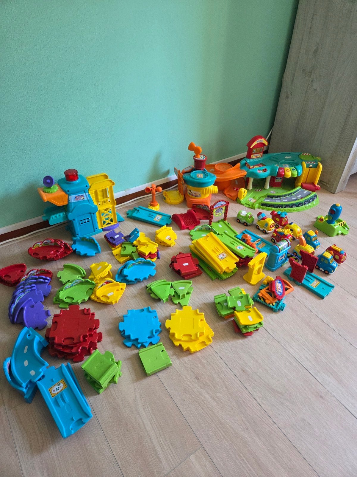 VTech Toet Toet Auto's Grote Speelset met veel extra's, Ophalen, Gebruikt, Bouwen, Met licht