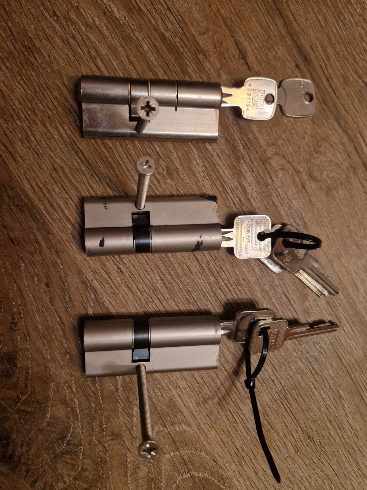 3 deurslot cilinders, slechts jaar gebruikt, Ophalen of Verzenden, Gebruikt, Rvs, Slot
