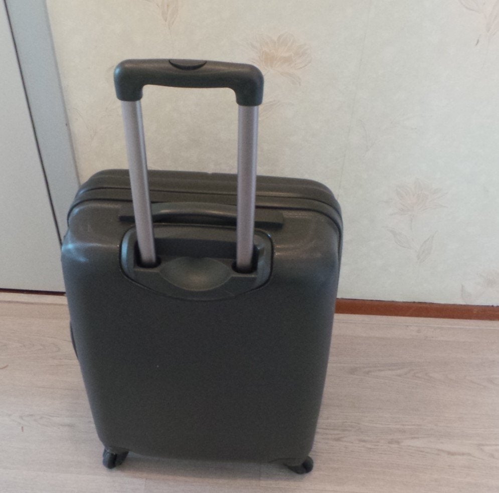 mooie koffer met 4x wielen te koop, Hard kunststof, Zo goed als nieuw, 70 cm of meer, 35 tot 45 cm