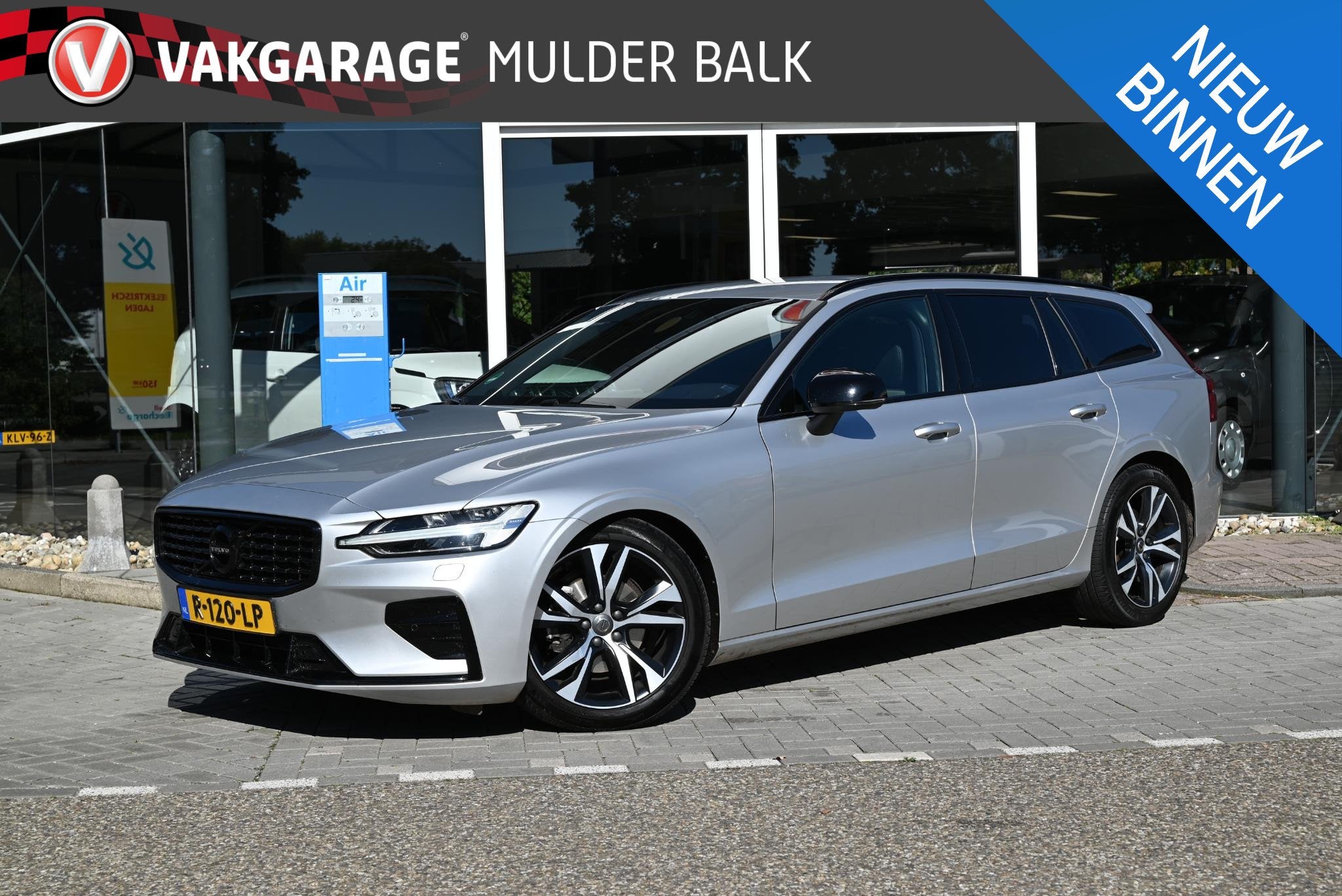 Volvo V60 2.0 B4 Plus Dark, Auto's, Euro 6, 4 cilinders, 1969 cc, 1634 kg