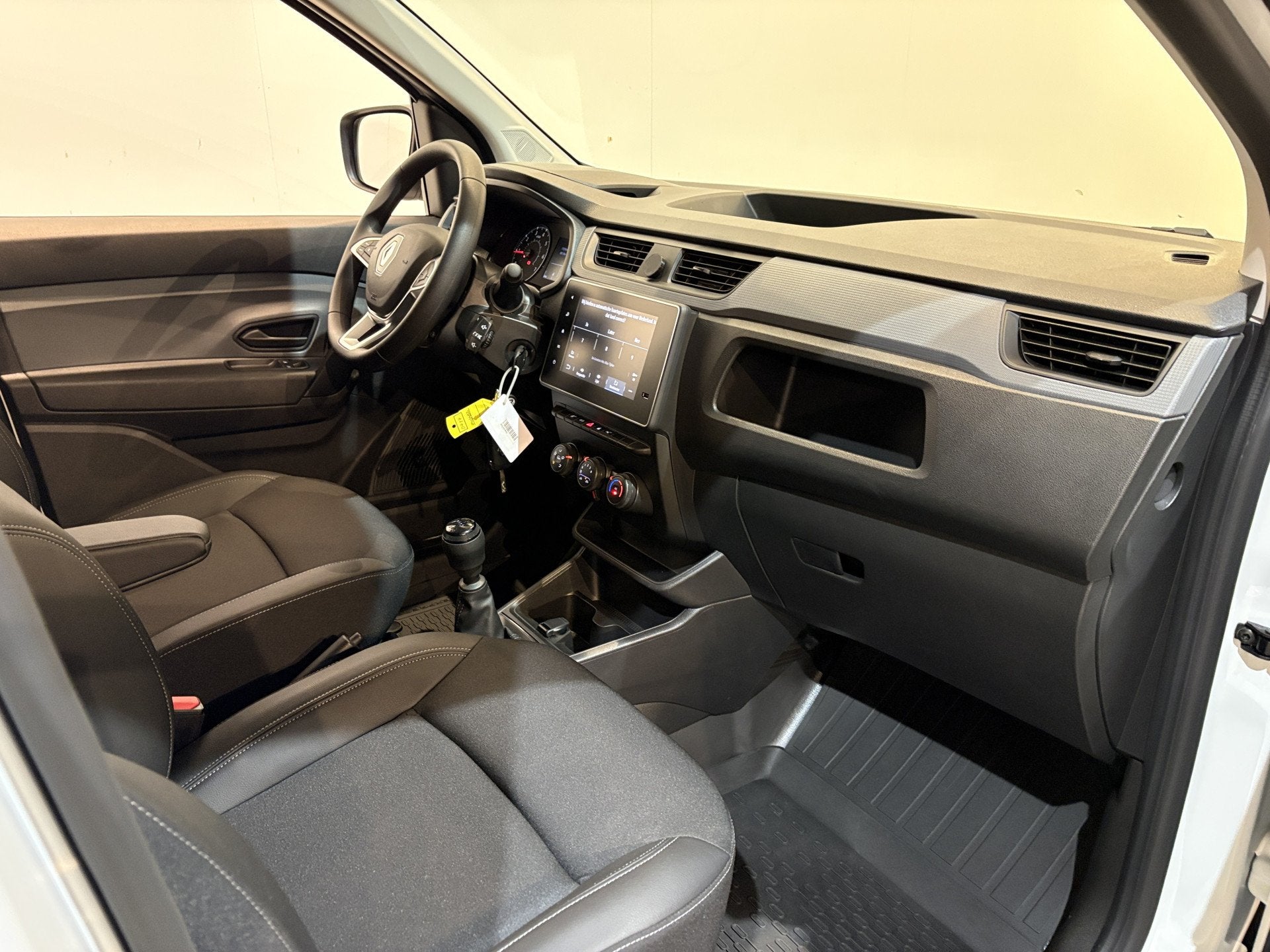 Renault Express 1.3 TCe 100 Comfort Benzine / Airco / Cruise, Voorwielaandrijving, Euro 6, 4 cilinders, Met garantie (alle)