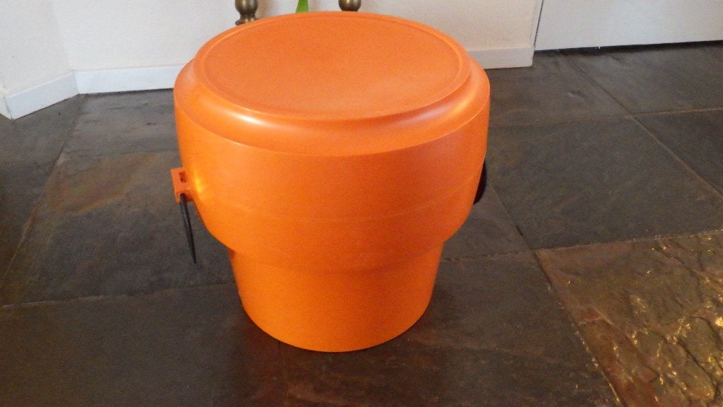 mooie vintage oranje wasmand, Verzamelen, Retro, Ophalen of Verzenden, Huis en Inrichting