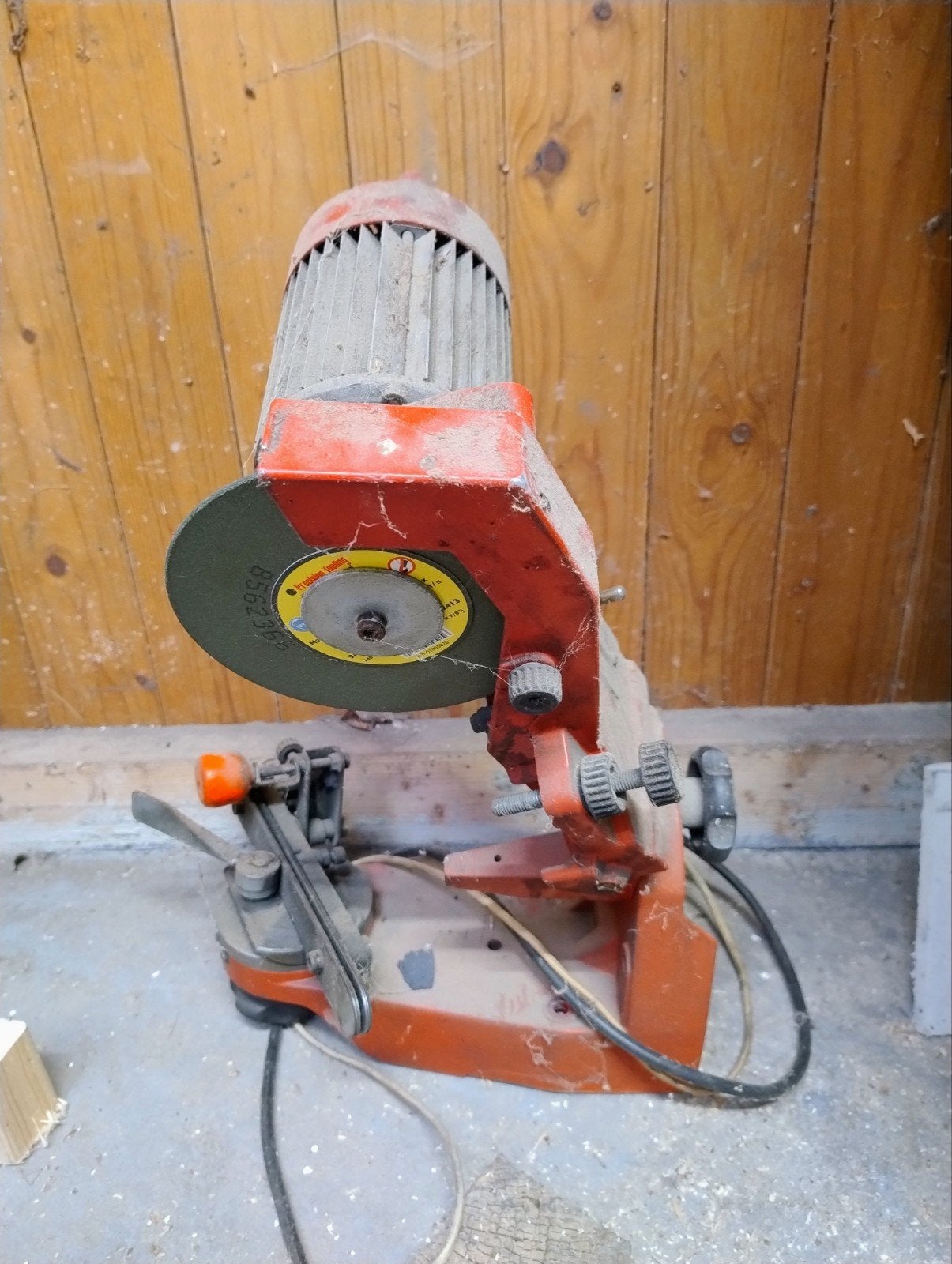 ketting Slijpmachine met defect, Doe-het-zelf en Verbouw, Ophalen of Verzenden, Gebruikt, Minder dan 700 watt, Werkbankslijpmachine