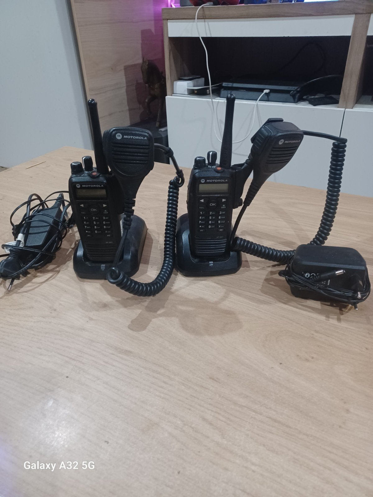 Motorola DP3600 Portofoons met laders en microfoons, Telecommunicatie, Ophalen of Verzenden, Zo goed als nieuw, 2 to 5 km, Portofoon of Walkie-talkie