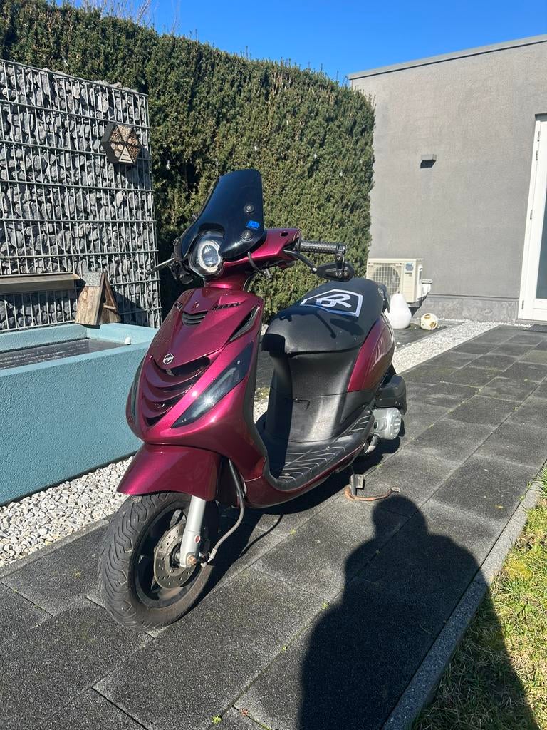 Zip brom, Fietsen en Brommers, Scooters | Piaggio, Ophalen, Zo goed als nieuw, Benzine, Zip