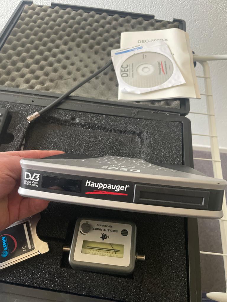Hauppauge DEC-3000s DVB-S ontvanger met satellietzoeker, Ophalen of Verzenden, Zo goed als nieuw