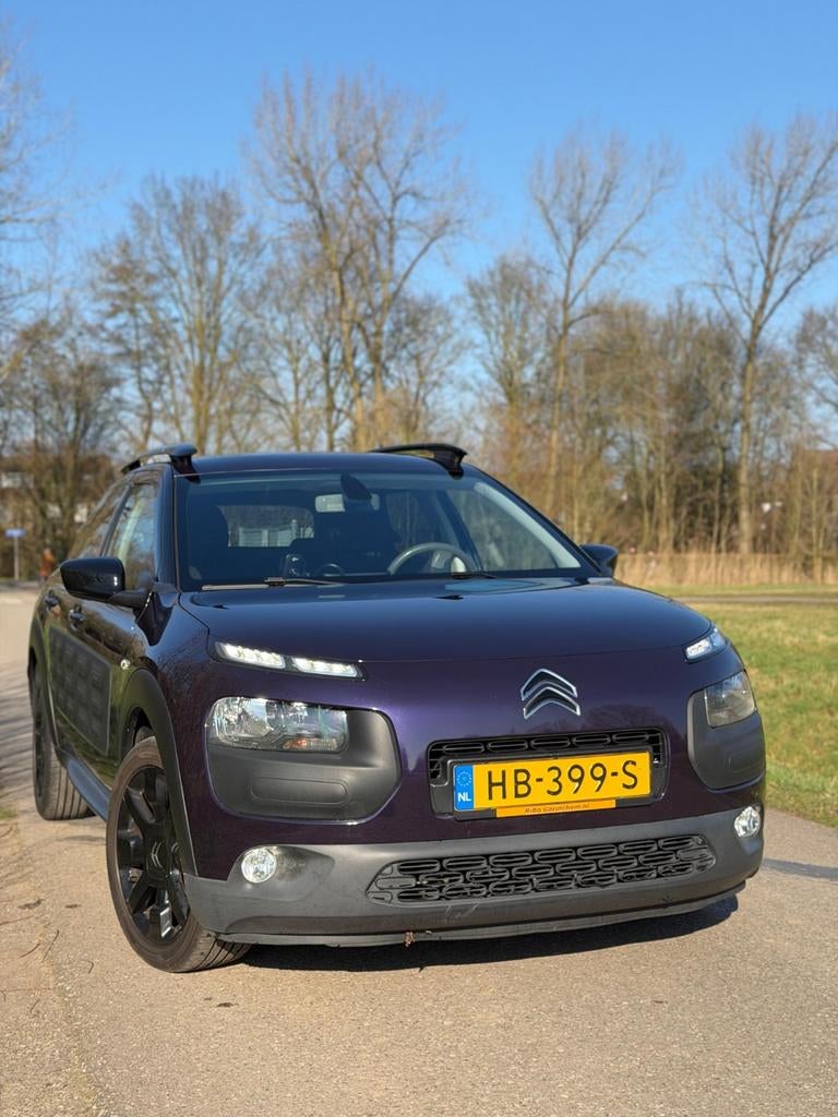 Citroën C4 Cactus 1.2 E-thp 110 paars NAP, 40 €/maand, Zwart, 995 kg, Handgeschakeld