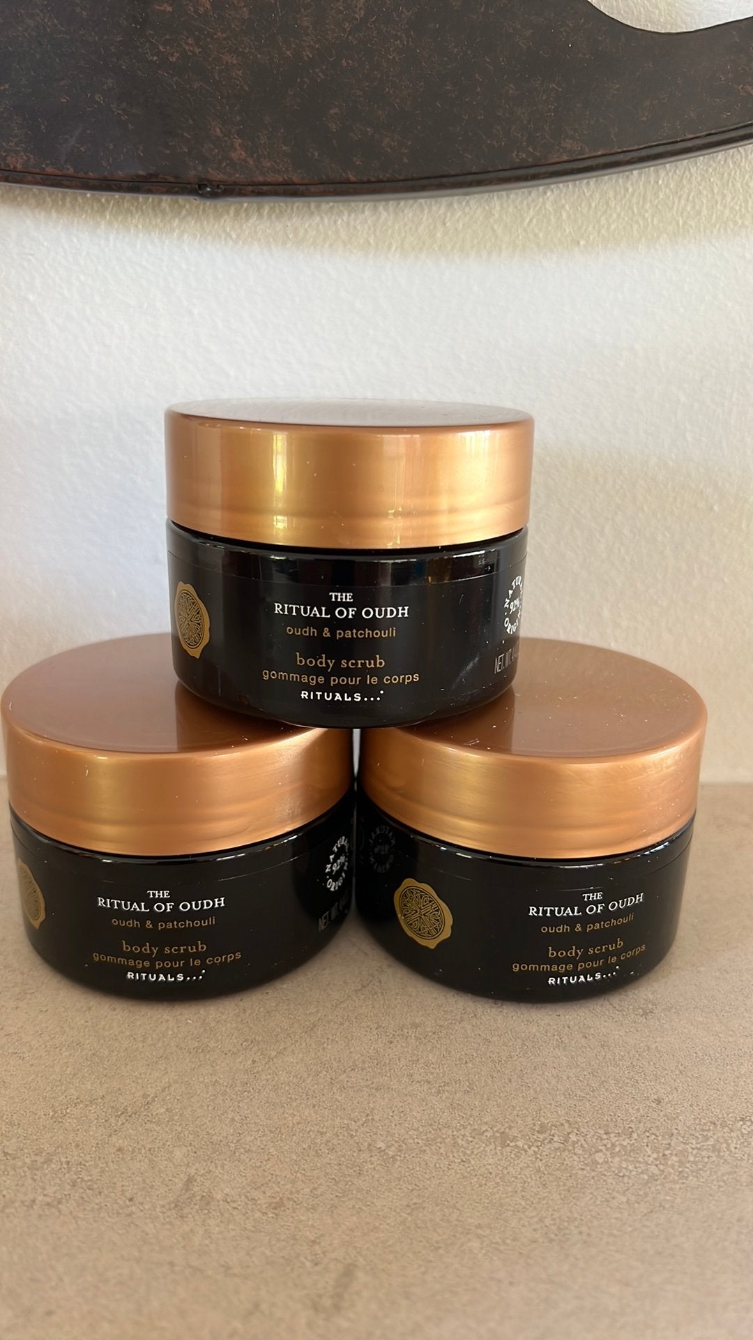 Rituals Oudh body scrub 125 gr 🖤 Nieuw!, Ophalen of Verzenden, Nieuw, Bad & Douche