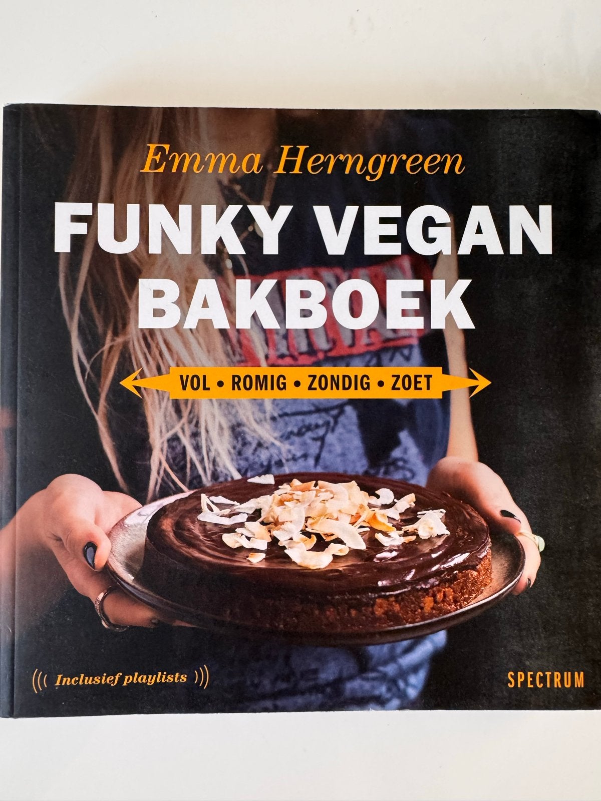 Funky Vegan Bakboek - Emma Herngreen, Gelezen, Vegetarisch, Ophalen of Verzenden, Taart, Gebak en Desserts