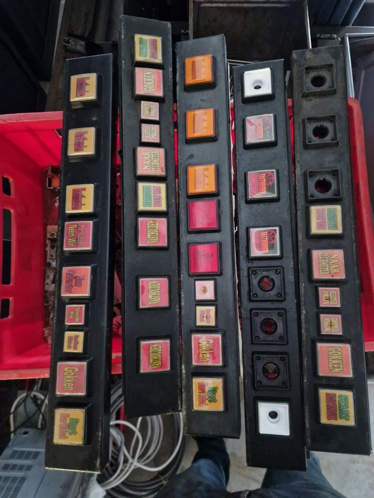 Diverse Gokkast Knoppen Panelen  8 stuks, Overige munten, Ophalen of Verzenden, Gebruikt