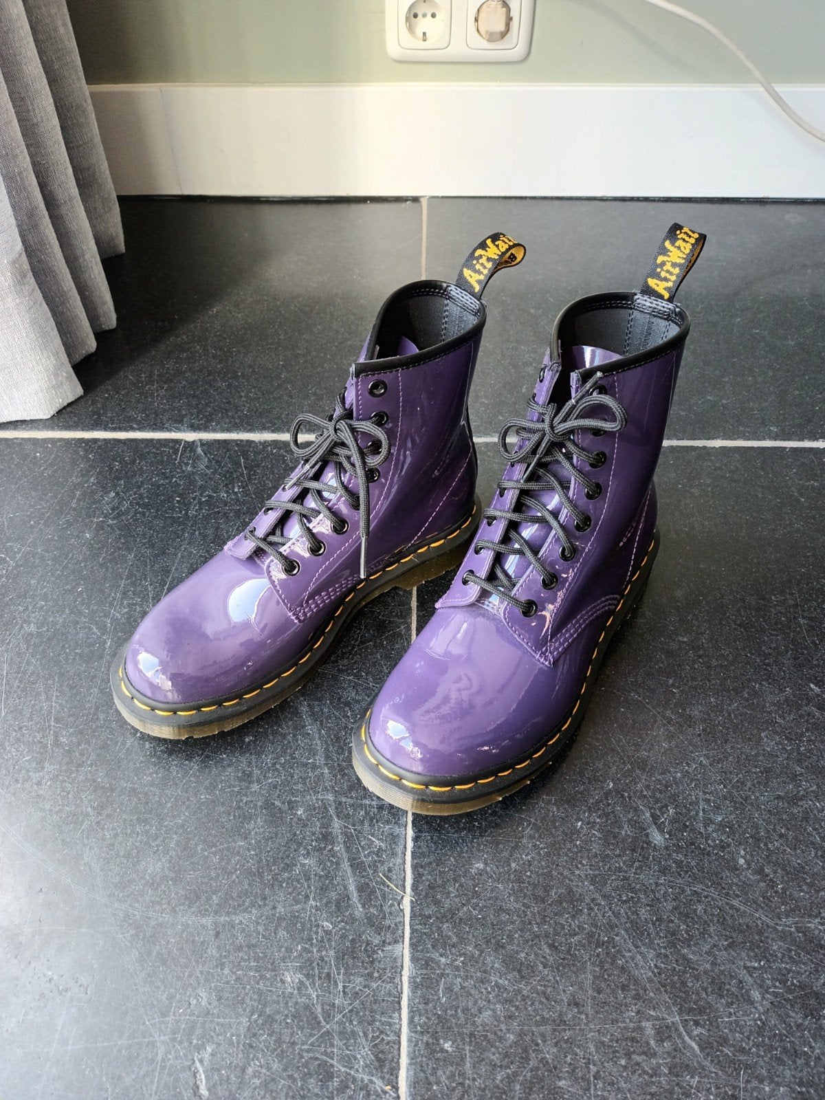Dr. Martens Paarse Lakleren Laarzen - Maat 39, Kleding | Dames, Schoenen, Overige kleuren, Lage of Enkellaarzen, Ophalen of Verzenden