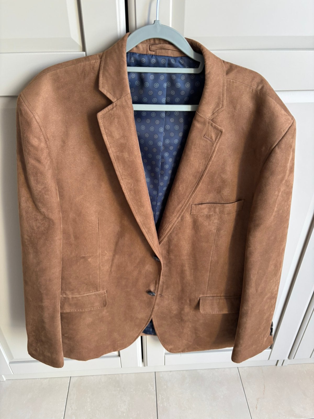 Nieuw bruin suèdelook colbert jas Tailor & Son maat 28, Ophalen of Verzenden, Nieuw, Overige maten, Bruin