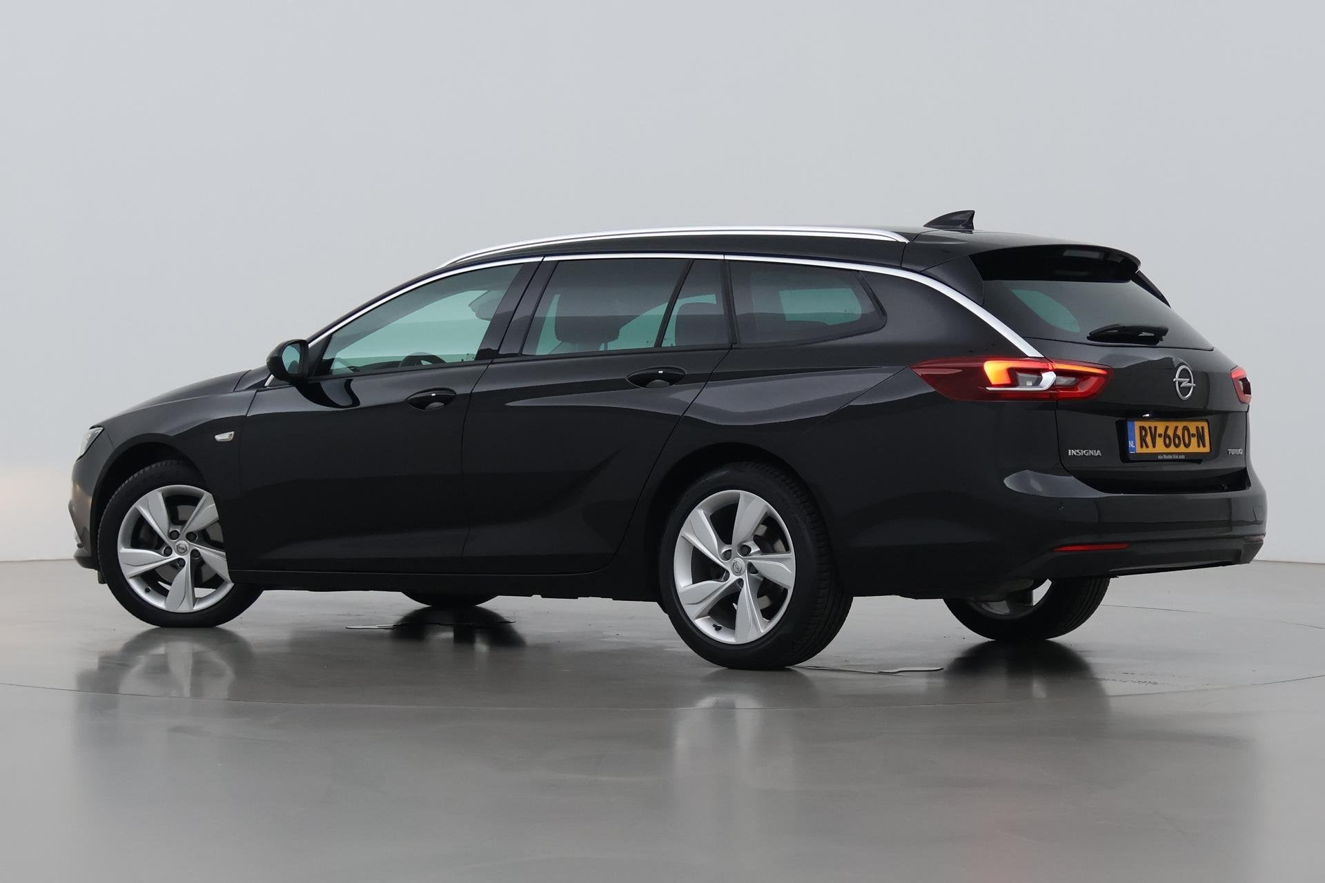 Opel Insignia Sports Tourer 1.5 Turbo Innovation | ACC | Aut, Auto's, Gebruikt, 4 cilinders, Zwart, 1490 cc