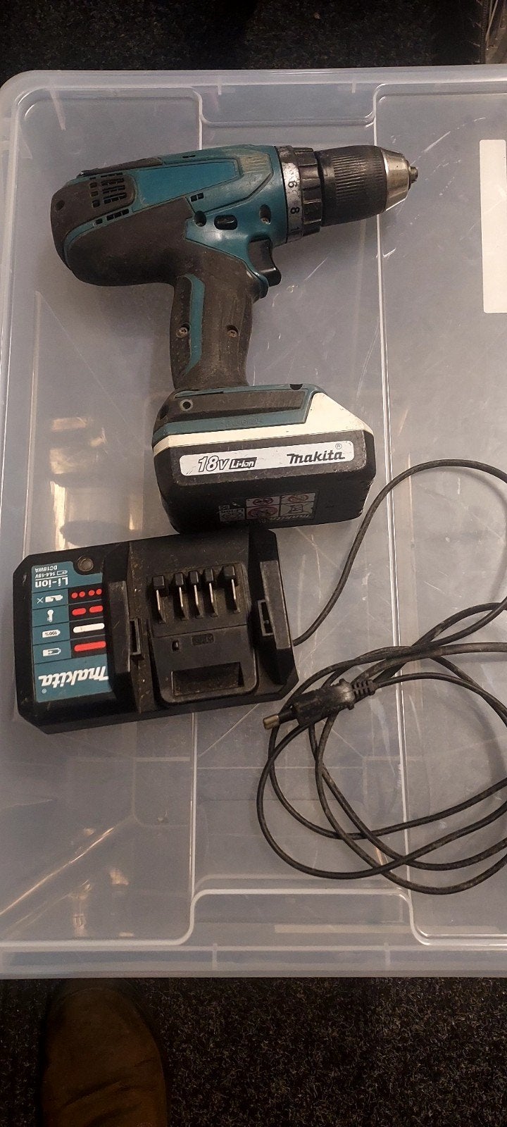 makita accuboormachine accu defect, Ophalen of Verzenden, Gebruikt, Minder dan 400 watt, Boor- en Schroefmachine