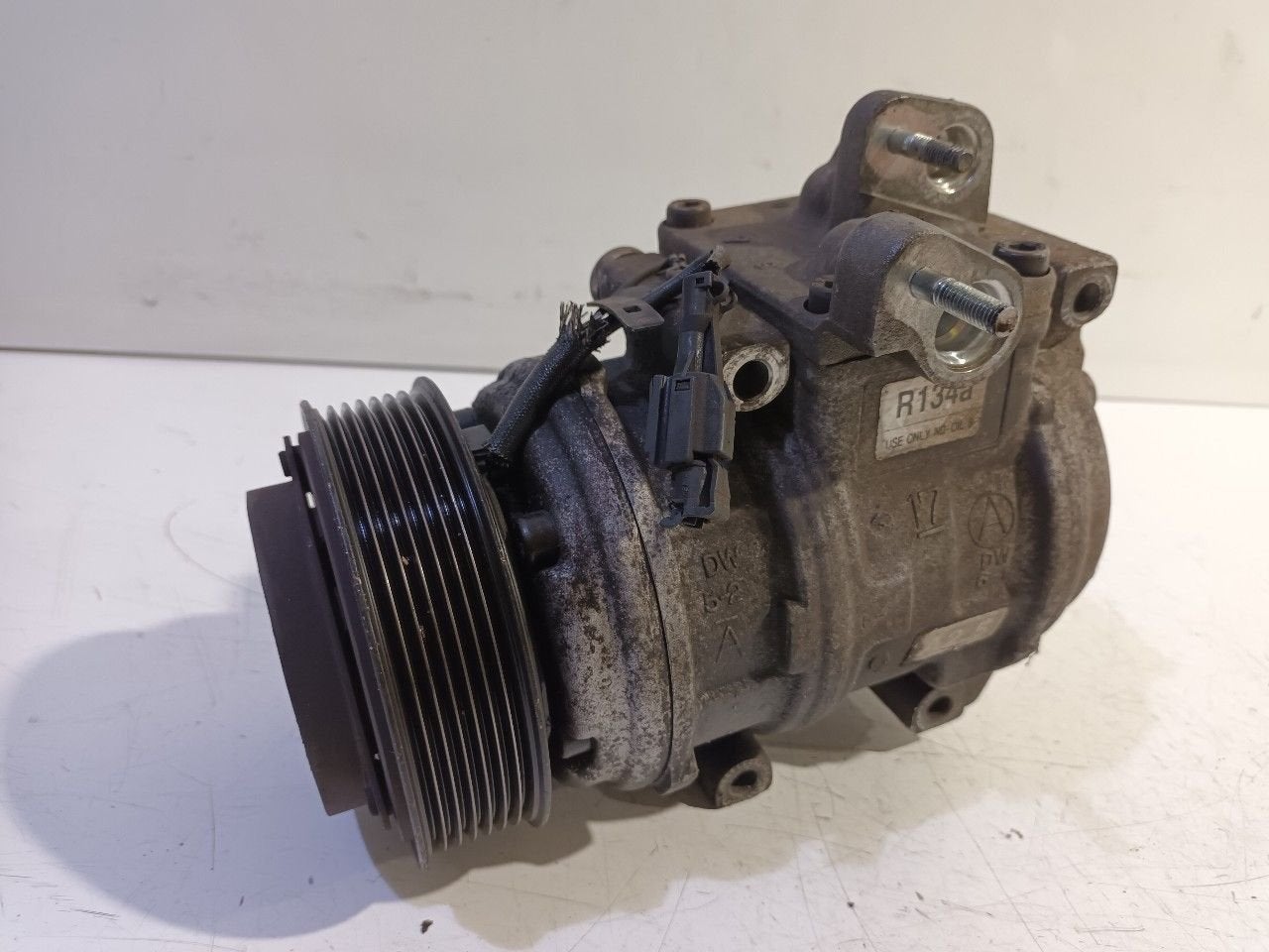 Airco pomp Kia Sorento, Onderdelen@venauto.nl, Van der Ven Autorecycling B.V., Gebruikt, Ettenseweg 76, 4706 PB Roosendaal, The Netherlands